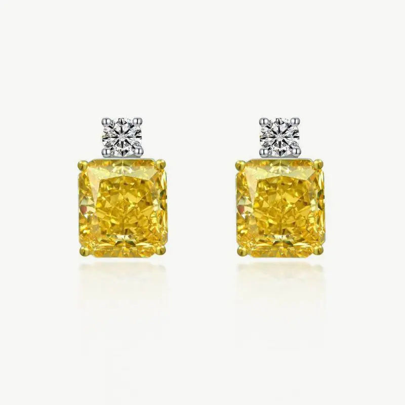 Modern Solitaire Ice-Cut Square earring With 5