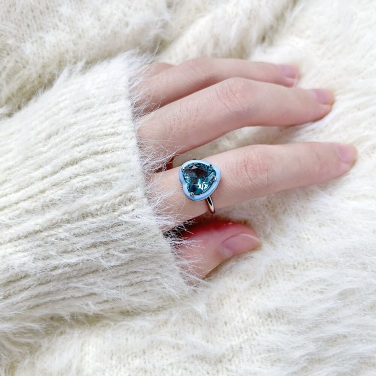 Fresh Single 5A Heart-Cut Zirconia Ring with Droplet Frame Aquamarine Blue main-2 DY120114-S-W-LB