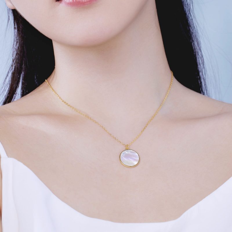 Double-Sided-Mother-of-Pearl-Pendant-Gold-Necklace-DY190692-S-G-WH-(6a)