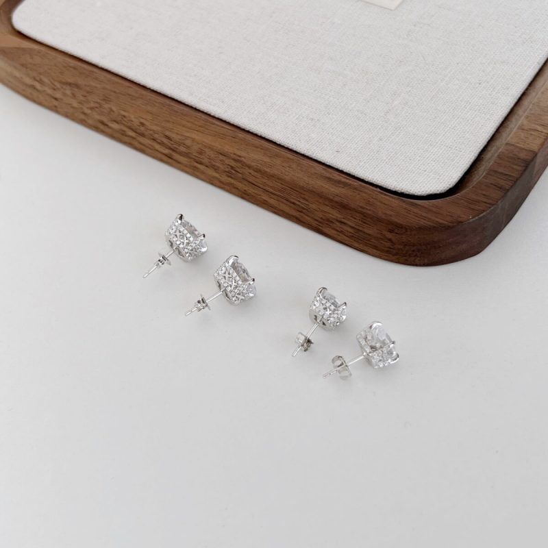 Heart-Shaped-Clear-Diamond-925-Silver-Stud-Earrings-NE1D0002-S-W-WH-(8a)