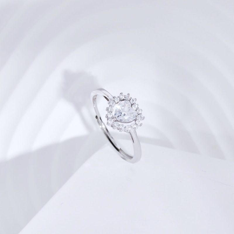 Heart-Shaped-Diamond-White-silver-Ring-DY120494-S-W-WH-(4a)