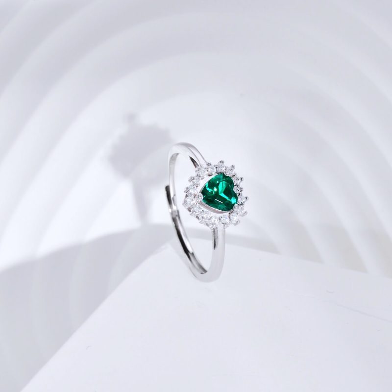 Heart-Shaped-Emerald-and-Diamond-White-silver-Ring-DY120494-S-W-GN-(5a)