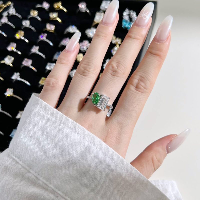 Luxurious-Dual-Stone-Emerald-Silver-Ring-DY121040-S-W-WG-(4a)